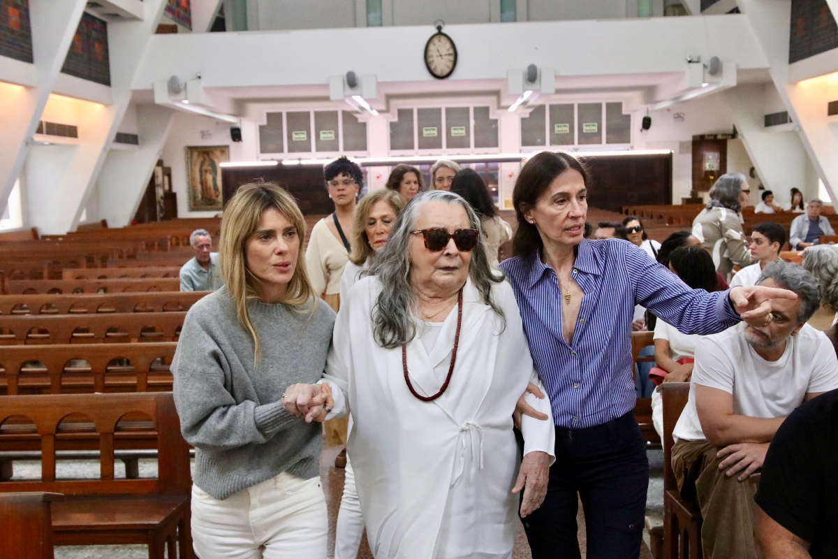 Carolina Dieckmann e Flora Gil amaram Drão, mãe de Preta