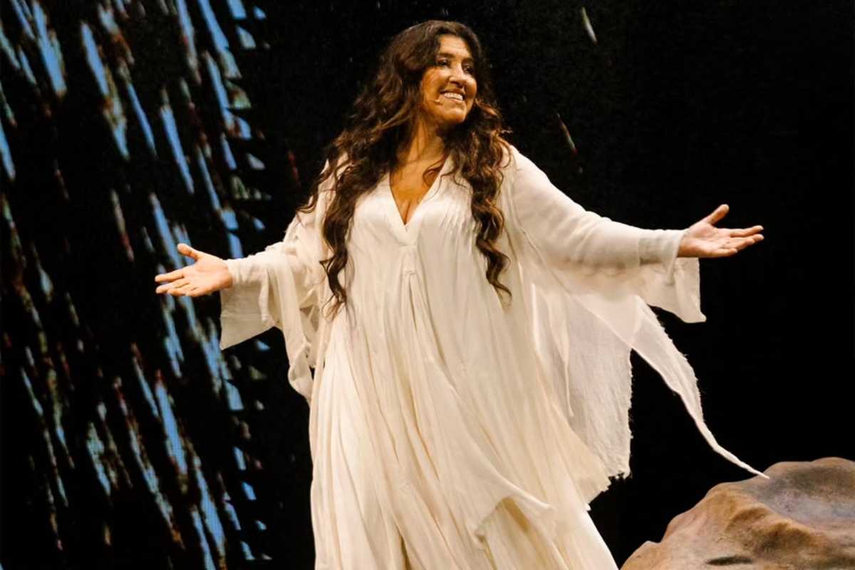Regina Casé na estreia de "Viva Vida" em SP