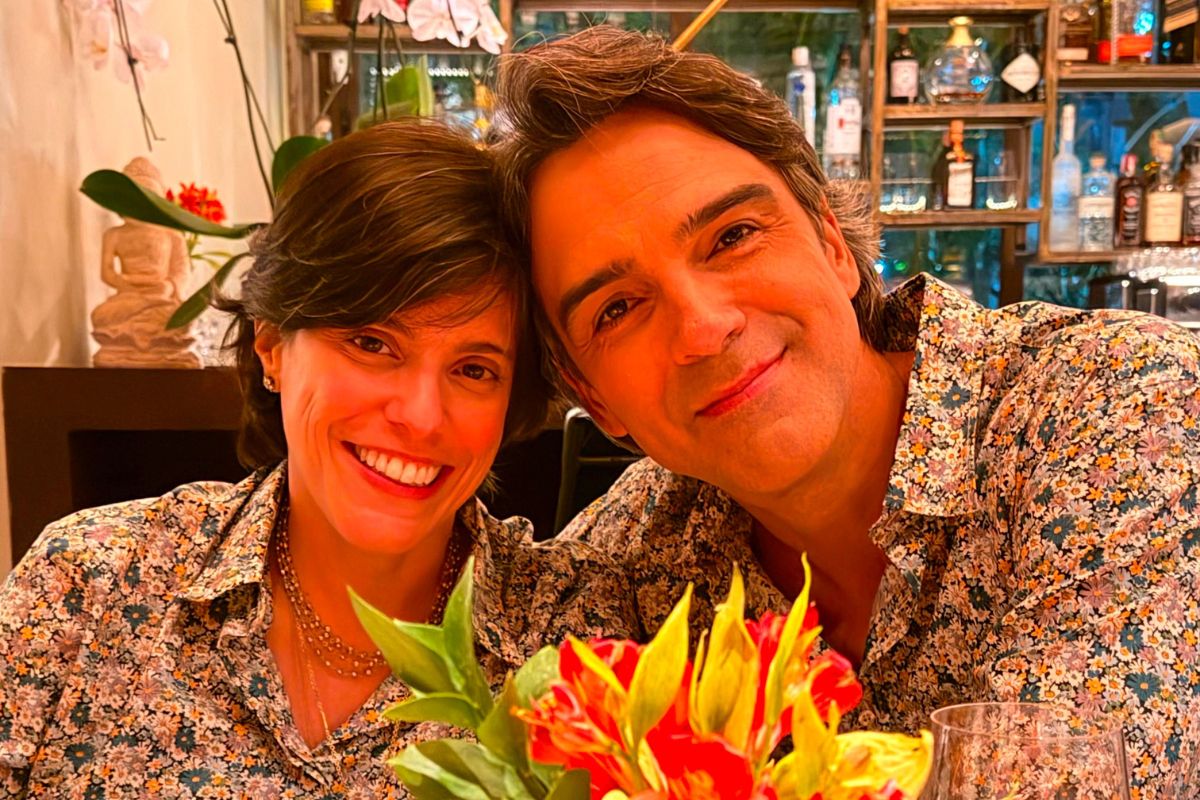 Tadeu Schmidt com a esposa