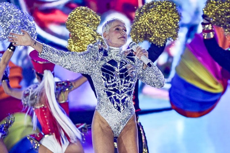Figurino de Xuxa no "Último Voo da Nave"