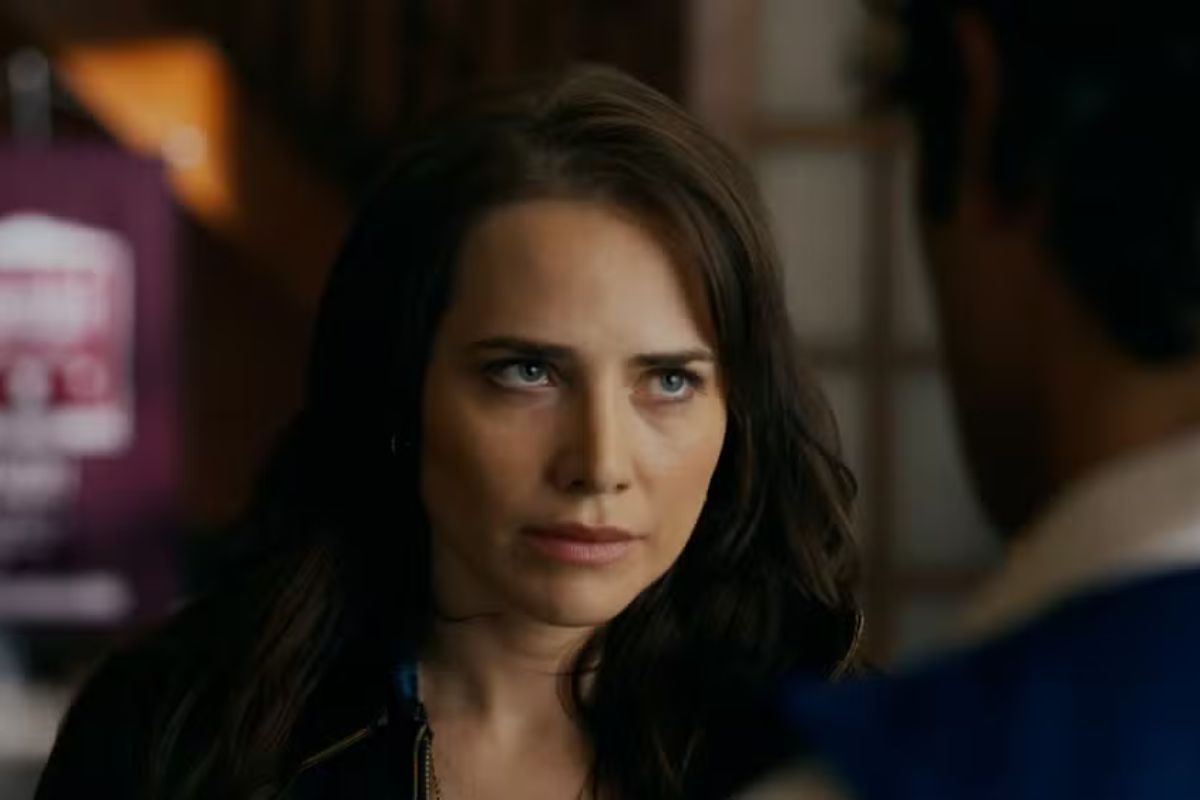 Adriana (Letícia Colin) em Quem Ama Cuida