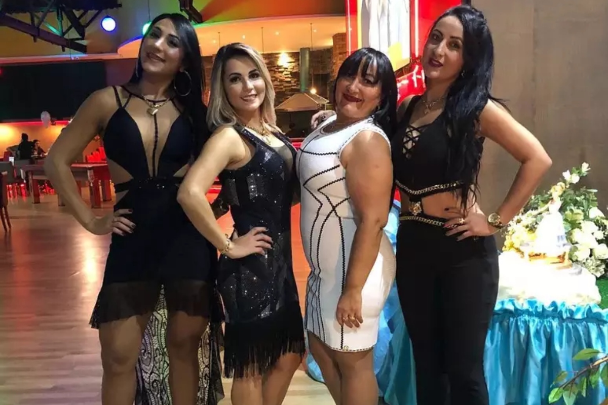 Deolane e a família