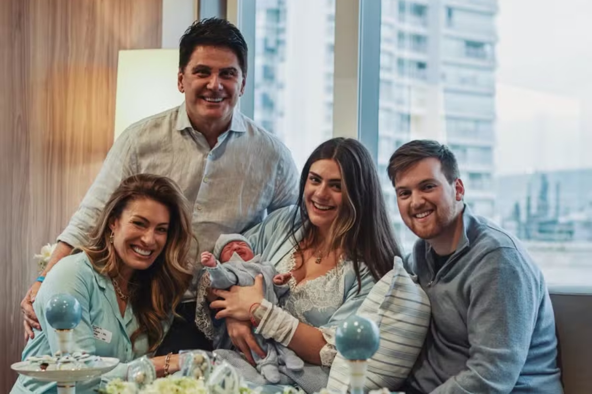 Elaine Mickely, César Filho, Luma, o marido e o bebê