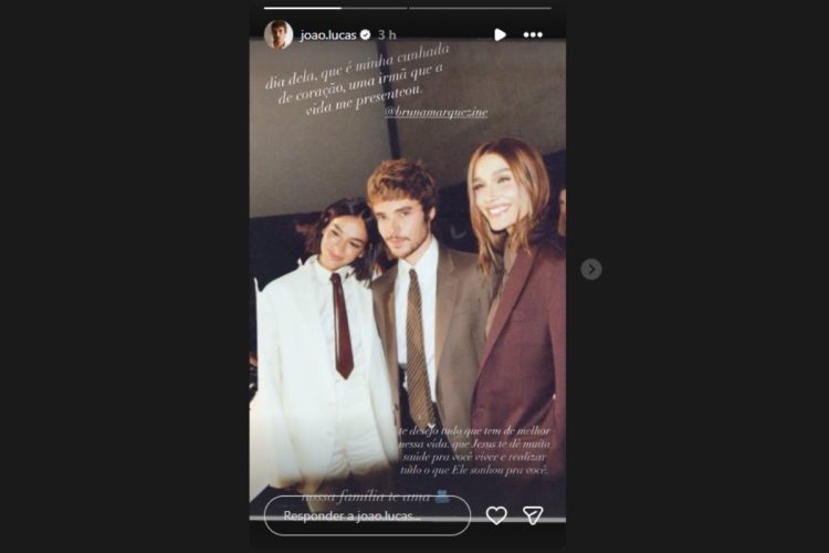 João Lucas homenageando Bruna Marquezine pelo aniversário