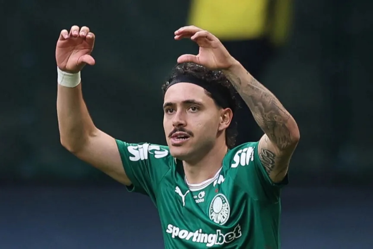 Mauricio marcou o primeiro gol do Palmeiras