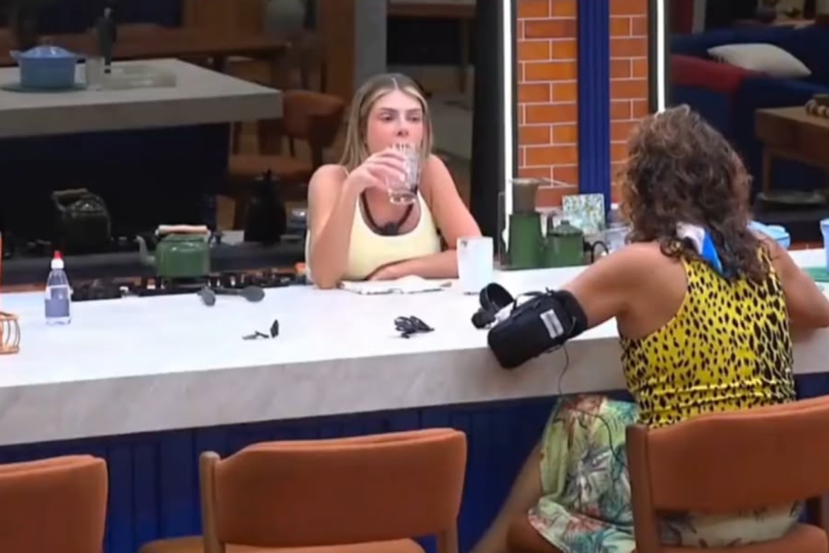 Ana Bruna desabafa com Giovanna