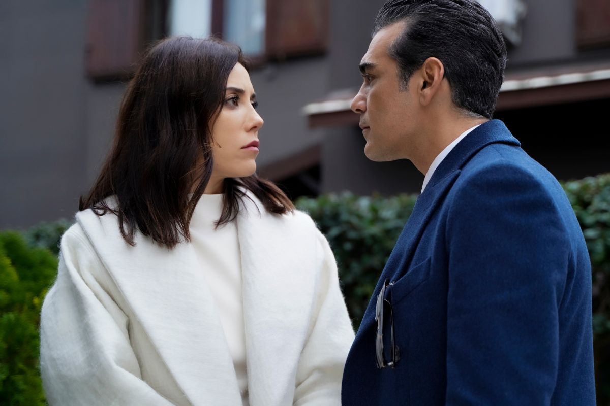 Asya e Volkan, em Iludida