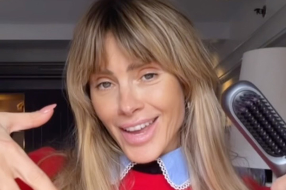 Carolina Dieckmann rebateu críticas ao cabelo com bom humor