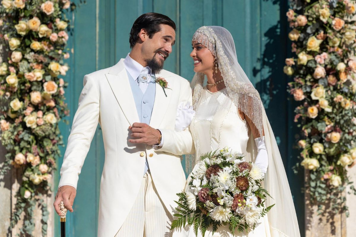 Casamento de Virgínia (Theresa Fonseca) e Mirinho (Nicolas Prattes) em 'A Nobreza do Amor'