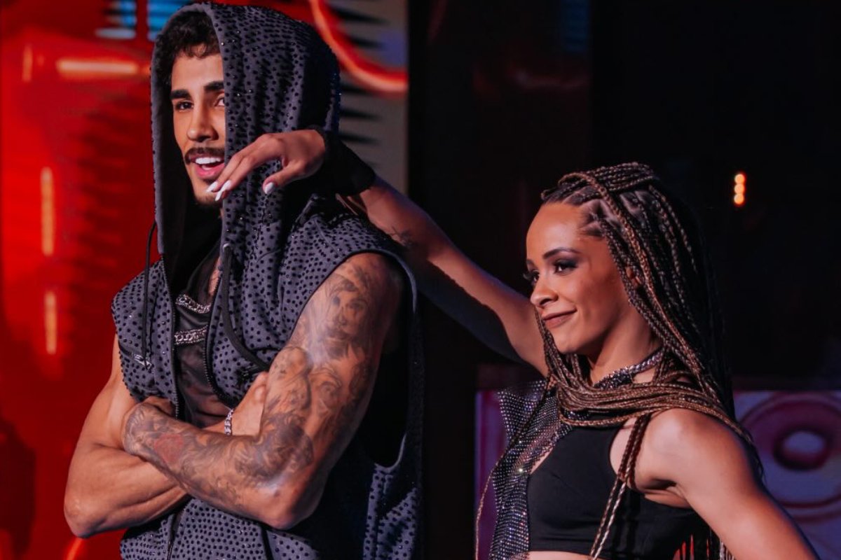 Livinho dançando funk no 'Dança dos Famosos'