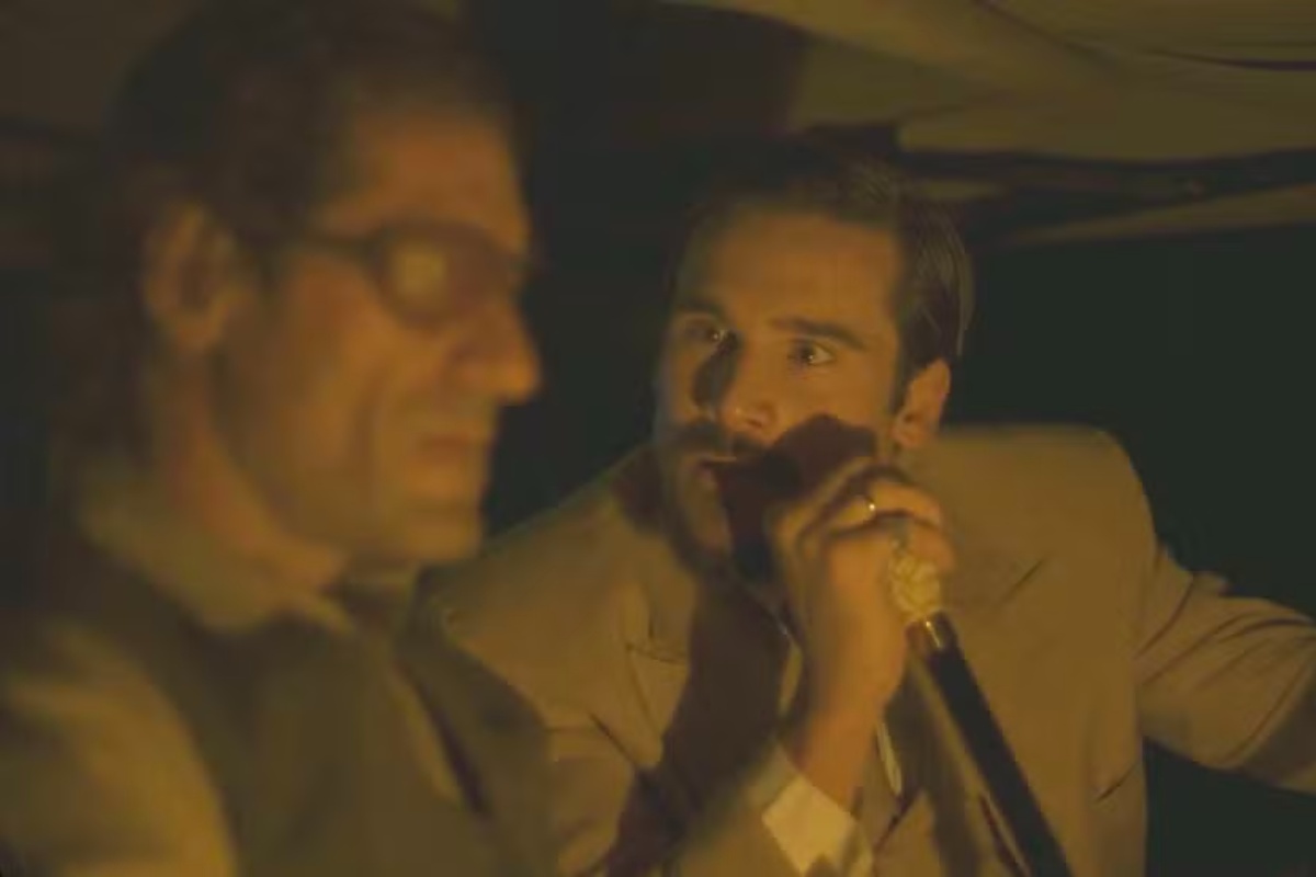Mirinho (Nicolas Prattes) contrata assassino para matar Tonho (Ronald Sotto) em 'A Nobreza do Amor'