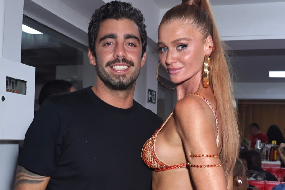 Pedro Scooby e Cintia Dicker juntos no Salgueiro