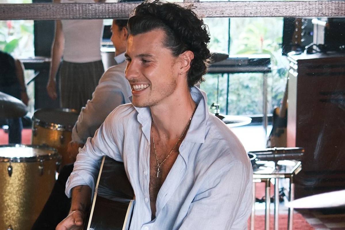 Shawn Mendes avança na produção de seu álbum no Brasil ao lado de Bruna Marquezine