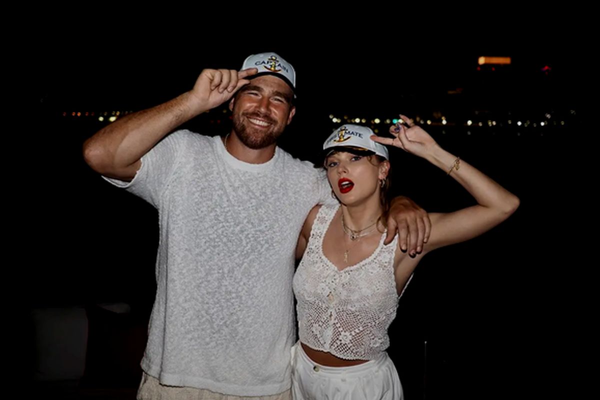 Travis Kelce, Taylor Swift