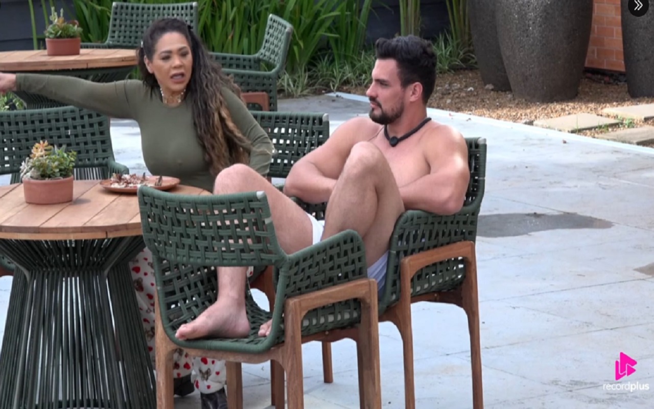 Darlin detona Maíra após peoa deixar ofurô: “Perversa!”