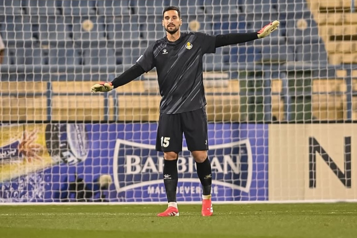 Goleiro Sérgio Rico